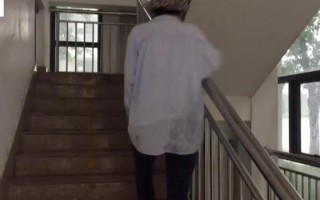 学校考试被同学恶搞视频，学生考试搞笑视频