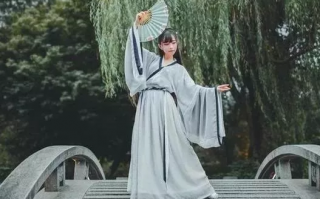 夏季穿搭汉服拍照姿势，夏季穿搭汉服拍照姿势图片